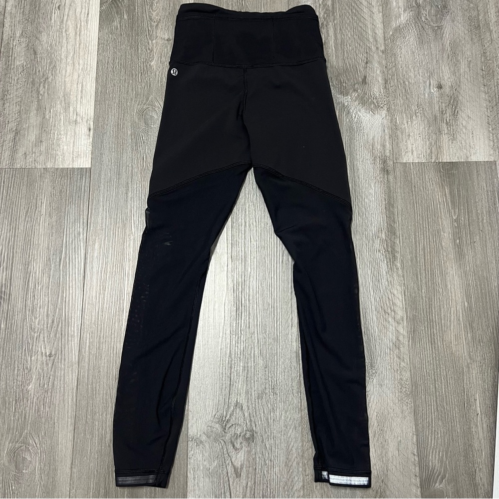 Lululemon high rise mesh design leggings / black / Size 2